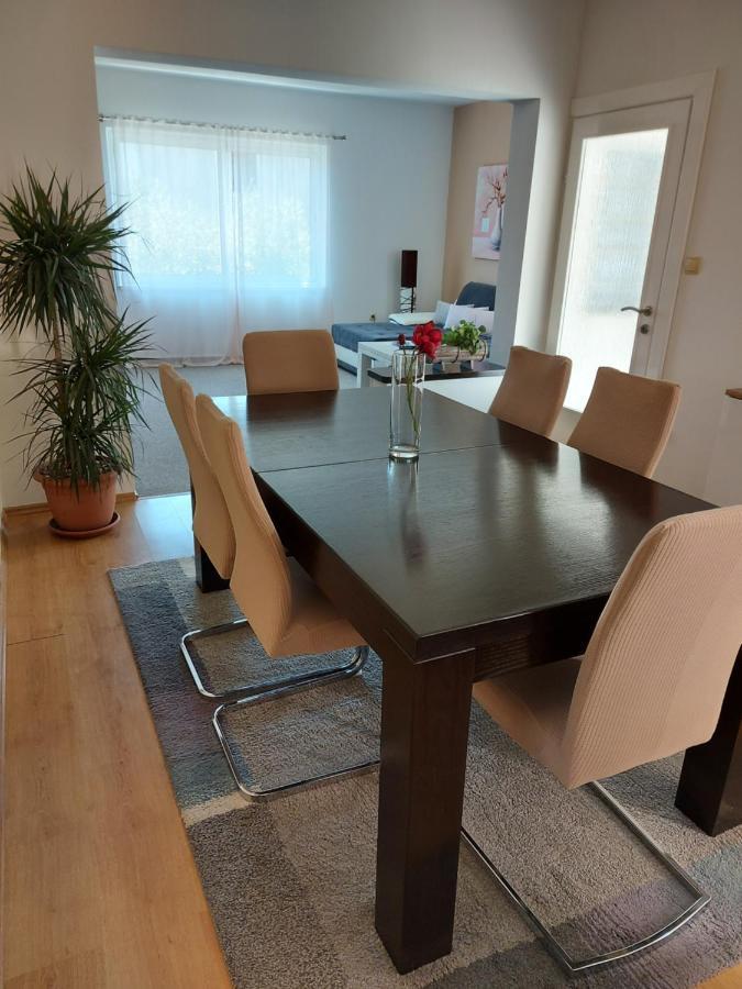 شقة Kampor  في Apartman Larisa المظهر الخارجي الصورة
