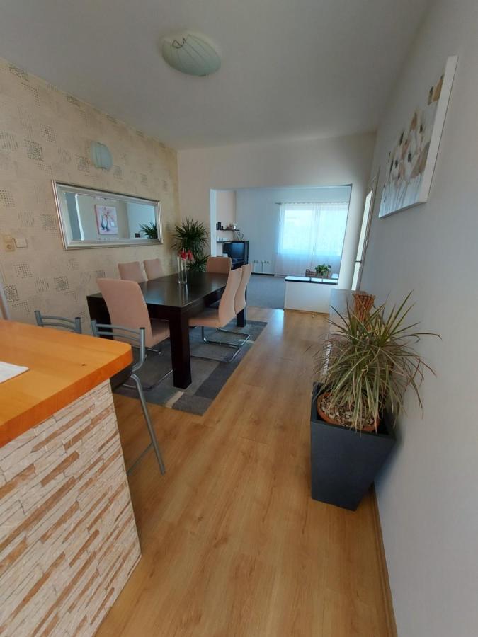 شقة Kampor  في Apartman Larisa المظهر الخارجي الصورة