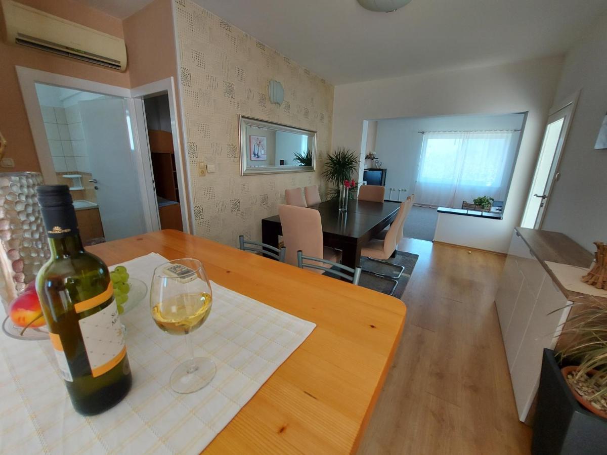 شقة Kampor  في Apartman Larisa المظهر الخارجي الصورة