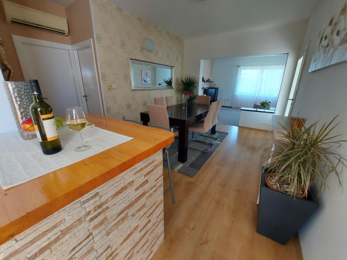 شقة Kampor  في Apartman Larisa المظهر الخارجي الصورة